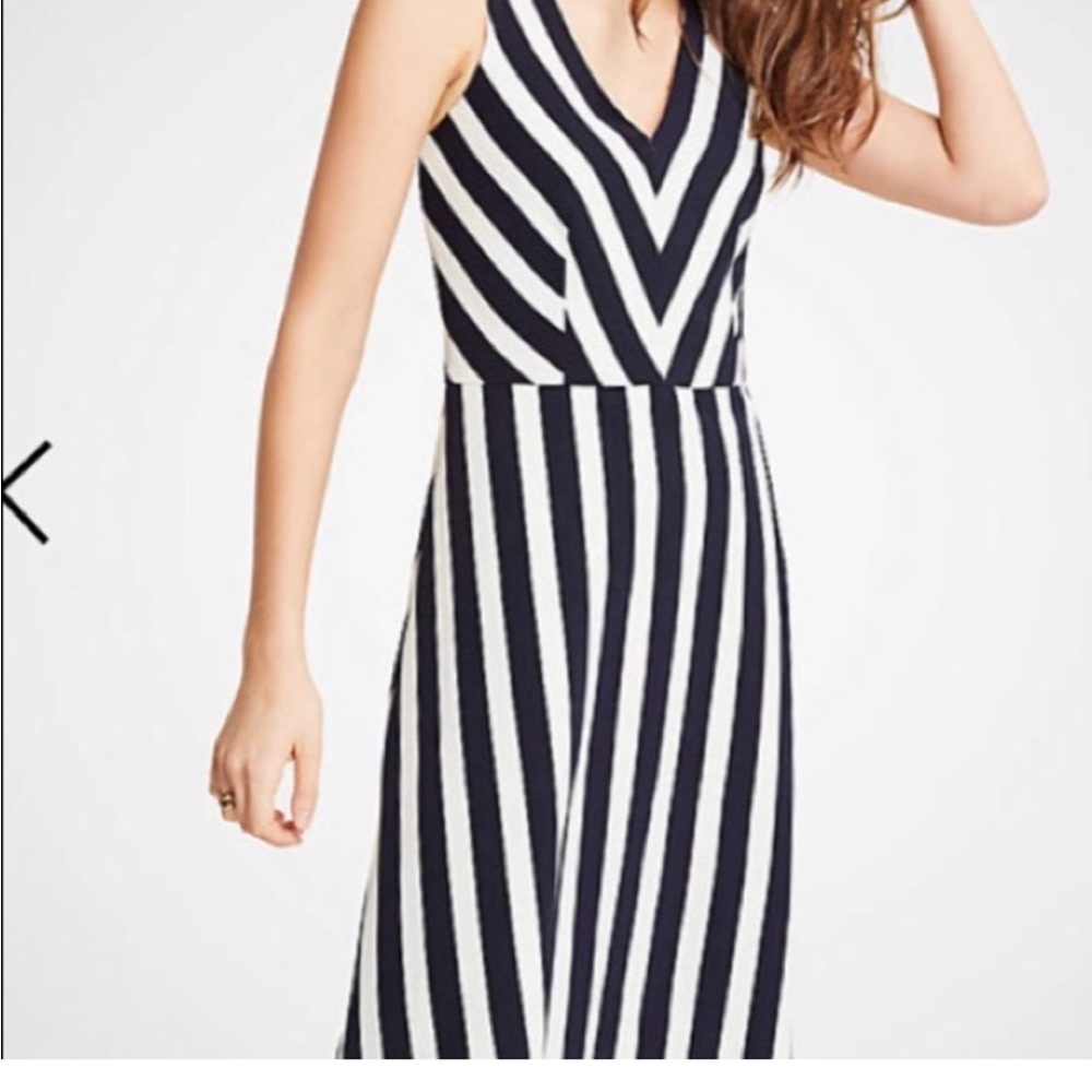 EUC Ann Taylor Dress 6P